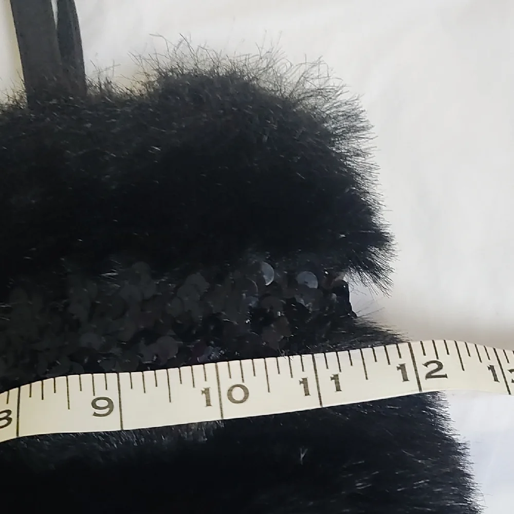 XOXO Vintage 90S Black Small Bag with Plush Fur‎